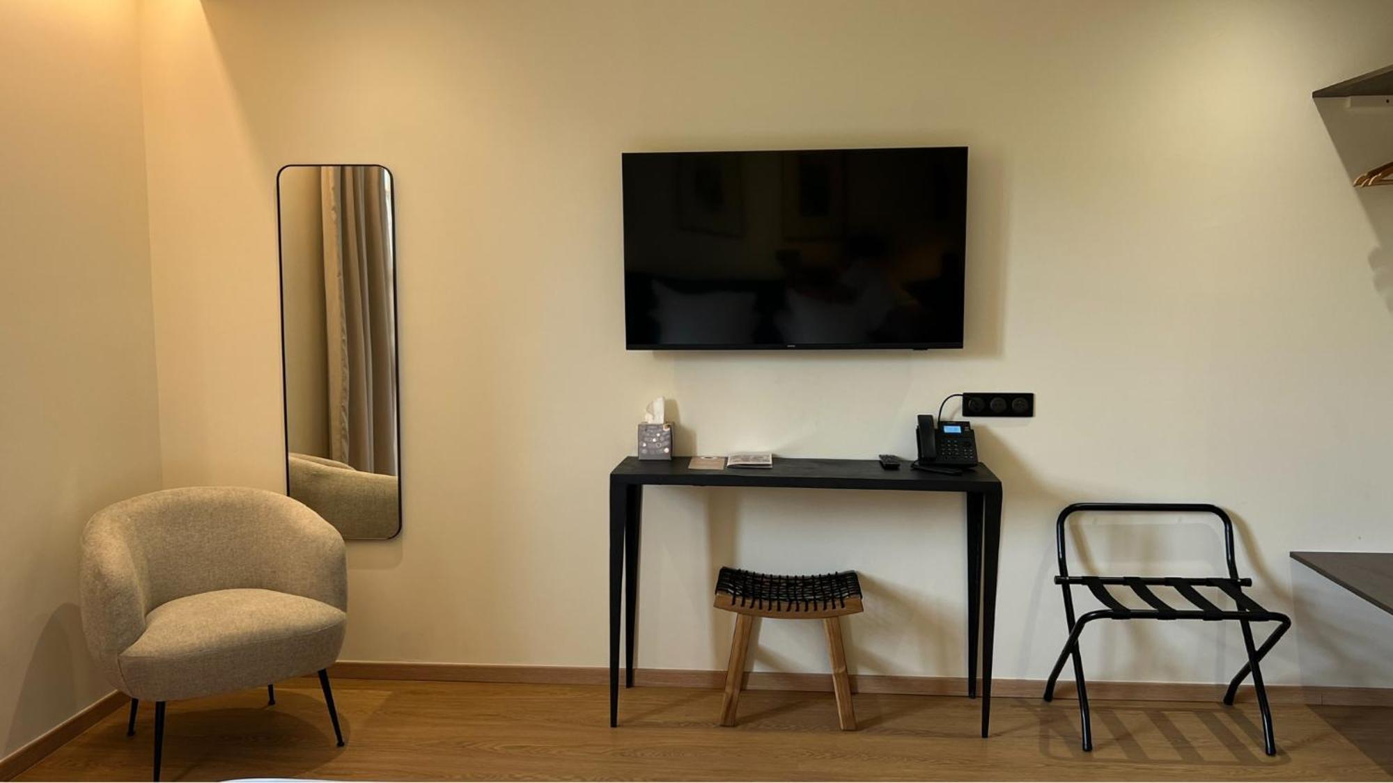 Soko Hotels-Pont Du Gard Ремулен Экстерьер фото